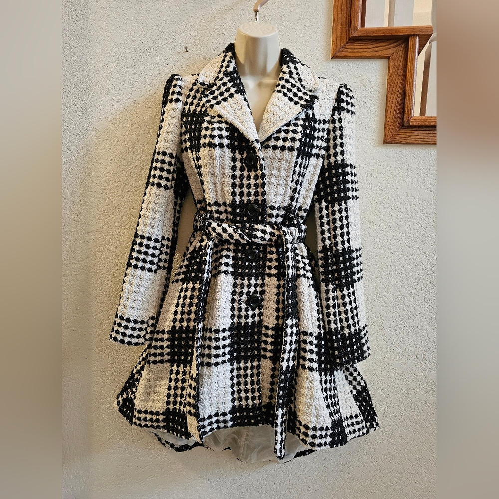 Candie's Black and White Houndstooth Trench Coat Size M